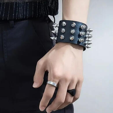 spikey cuff
